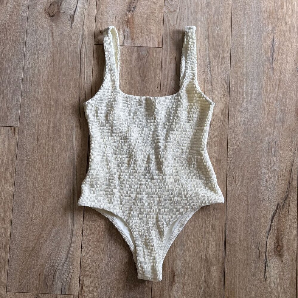 Palm Swim+Resort Cream Elastic Shirred Low Back One Piece Swim Suit Medium NWT